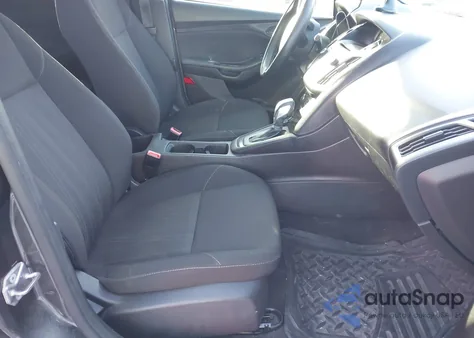 2017 Ford Focus S z USA, uszkodzony, nr VIN 1FADP3E25HL311187